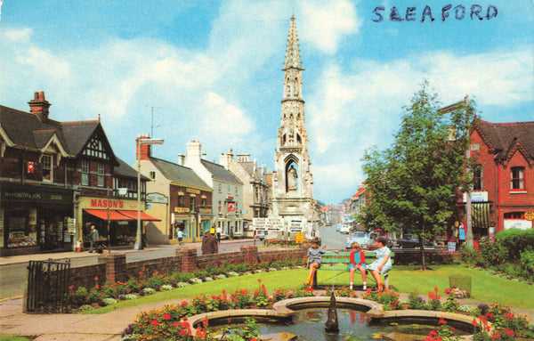 Old postcard of Memorial Gardens, Sleaford, Lincolnshire