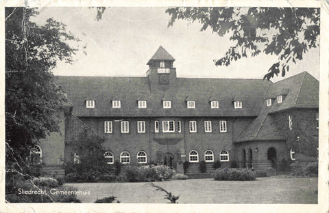 Old postcard of Sliedrecht, Gemeentehuis in Holland