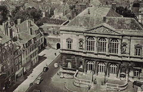 1950s postcard of Palais de Justice, Boulogne sur Mer in France