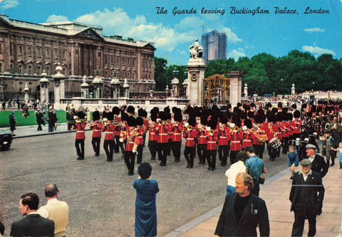 Modern size postcard of Guards Leaving Buckingham Palace, London