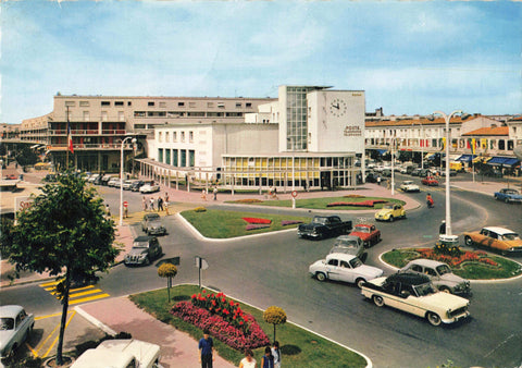 Old postcard, modern size of Royan, Rond-Point de la Poste in France