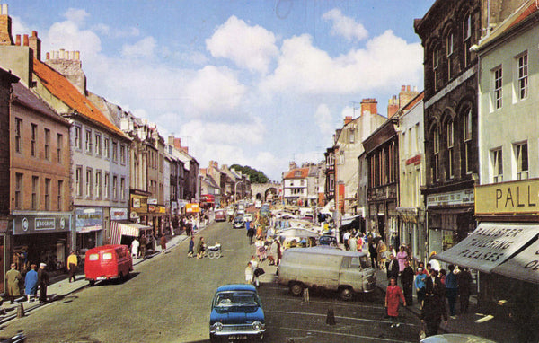 c1960s postcard of High Street, Berwick upon Tweed