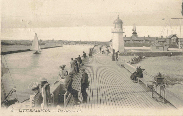 d postcard of Littlehampton Pier, posted 1910