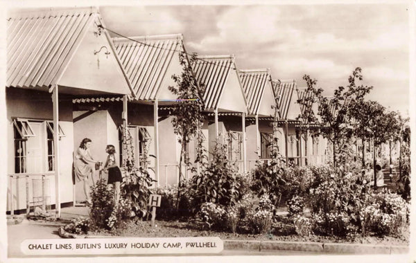 Chalet Lines, Butlins Luxury Holiday Camp 1950 Pwllheli postcard